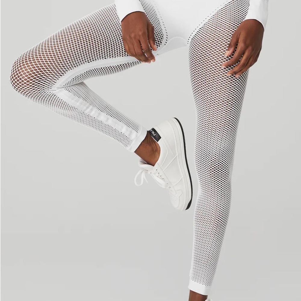 Alo Yoga Seamless High-Waist 7/8 Limitless Open Air Legging